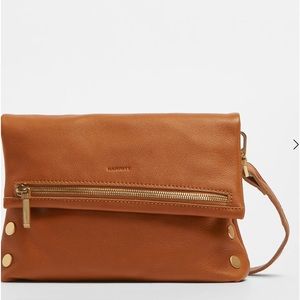 Hammitt Leather Crossbody Clutch
VIP MED Tan 🏵